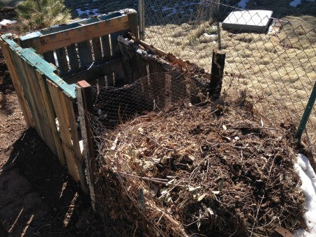 Comment utiliser le compost pour nourrir le sol (amendement)
